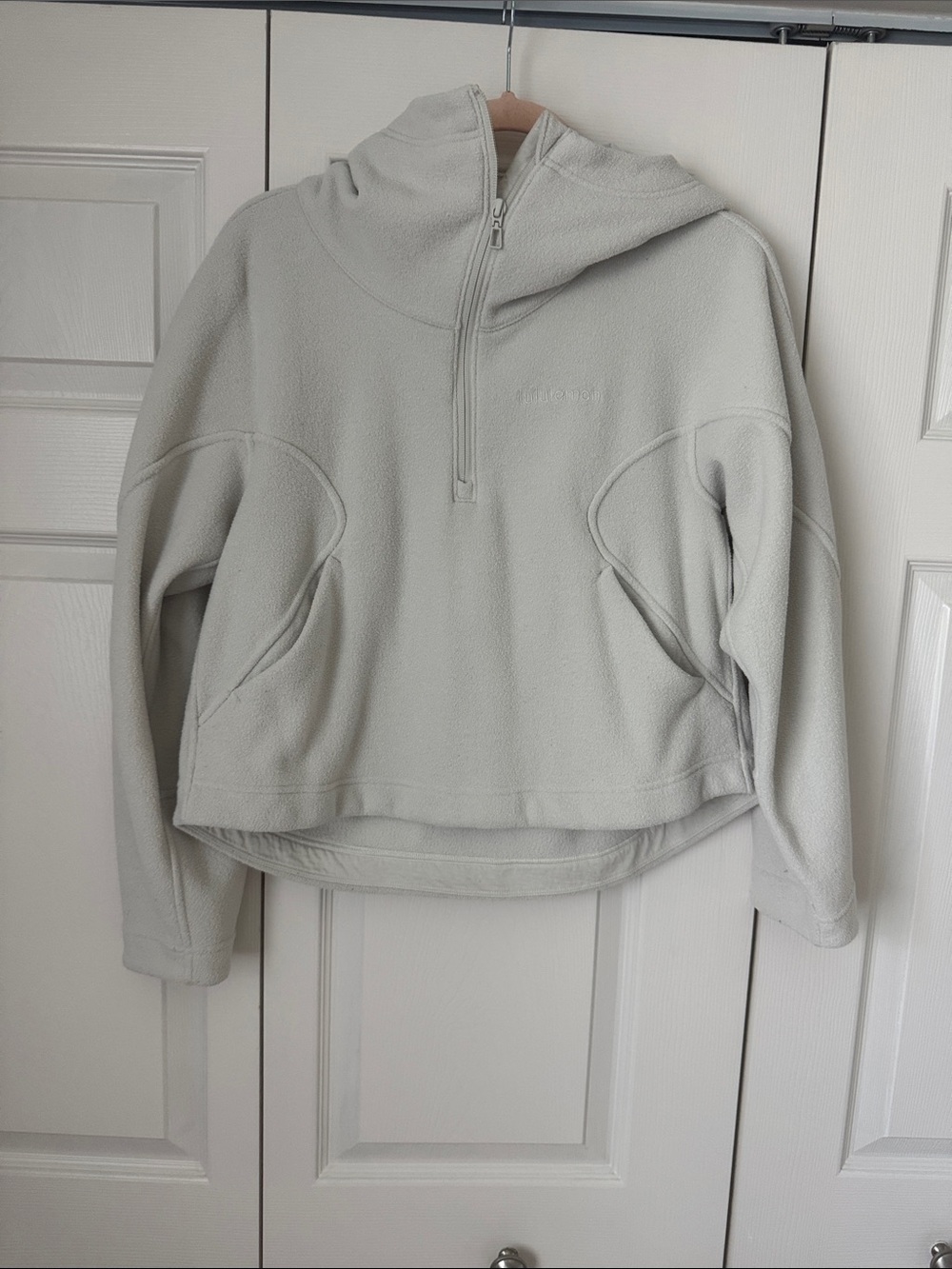 Lululemon Cropped Half-Zip Fleece Hoodie - Light Gray/cream